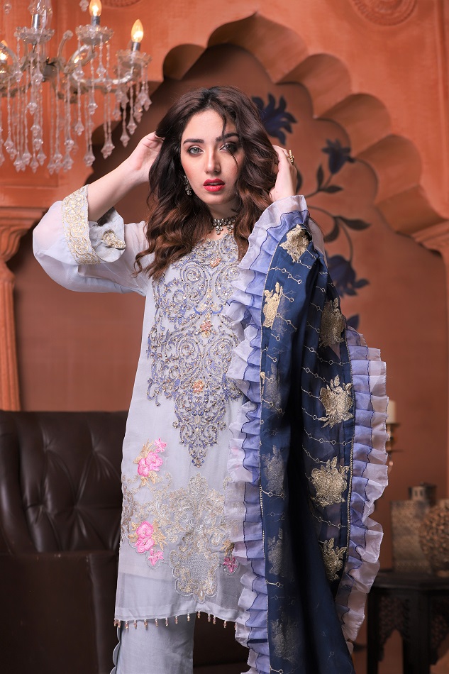 Chiffon embroidery art